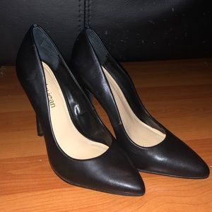 Classic Black 3in Pointy Heel